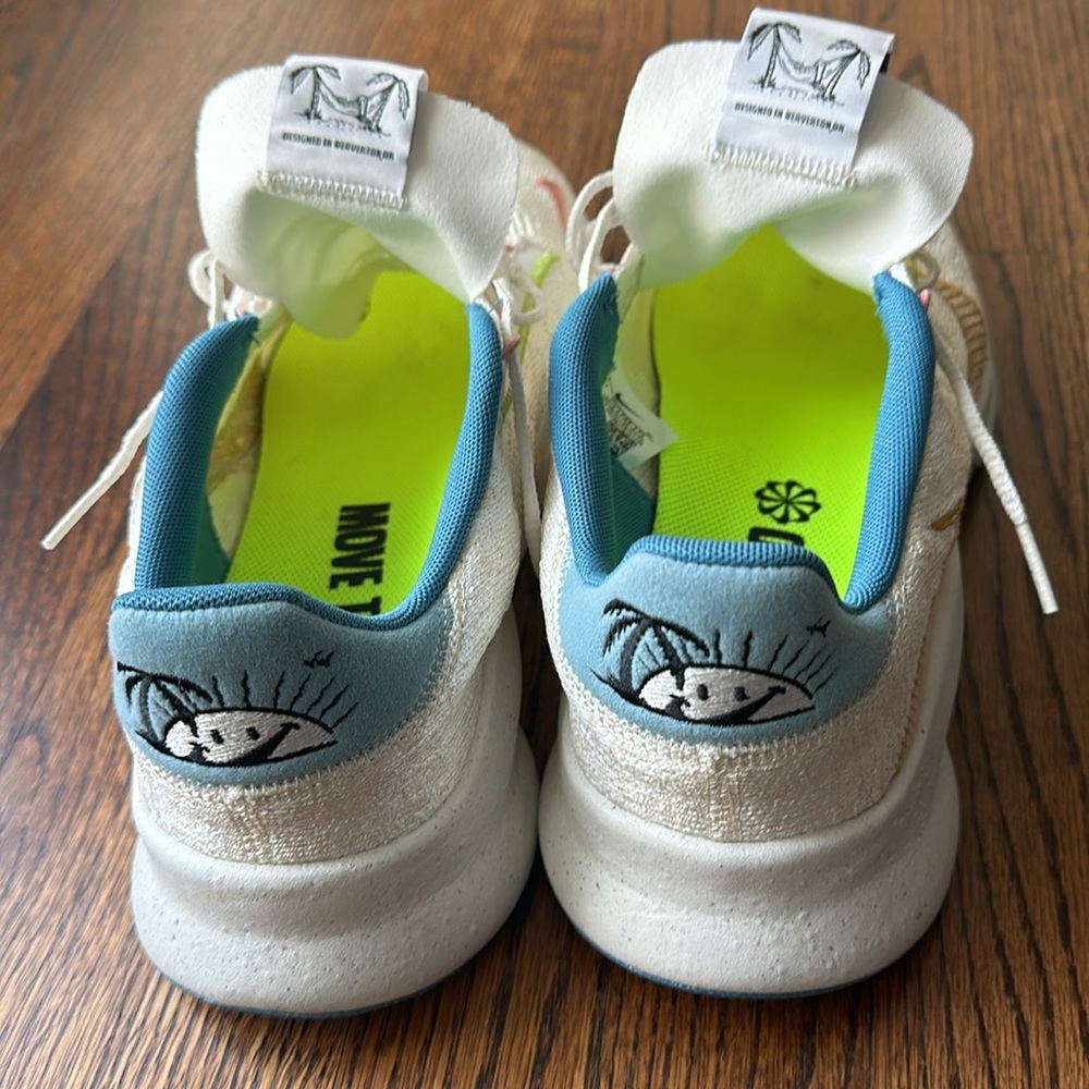 Nike Fun🌞 - Picture 3 of 8
